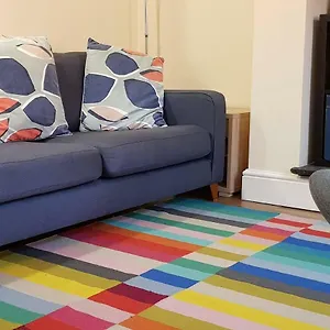  Holiday home City Centre House, Recently Furnished